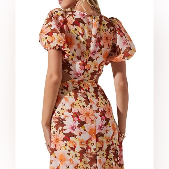 ASTR Jennell Maxi Dress in Brown Red Floral Size Small NWT - Picture 4 of 10